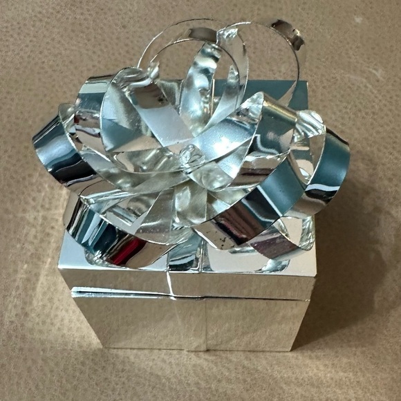 Brass Gift Box Present Christmas Decor / Storage Solid Heavy 3D Opens - Picture 2 of 11